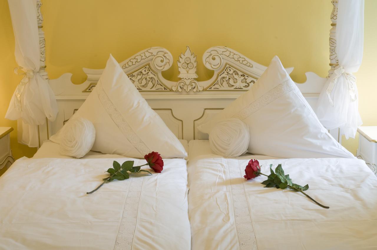 Schlosshotelgedern Ngoại thất bức ảnh